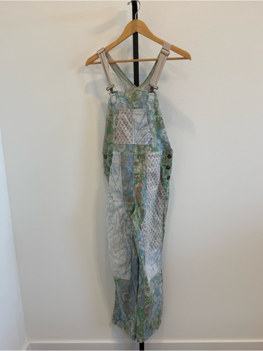Anthropologie Pilcro The Wanderer Patchwork Floral Overalls Sz 29 Cottage Boho